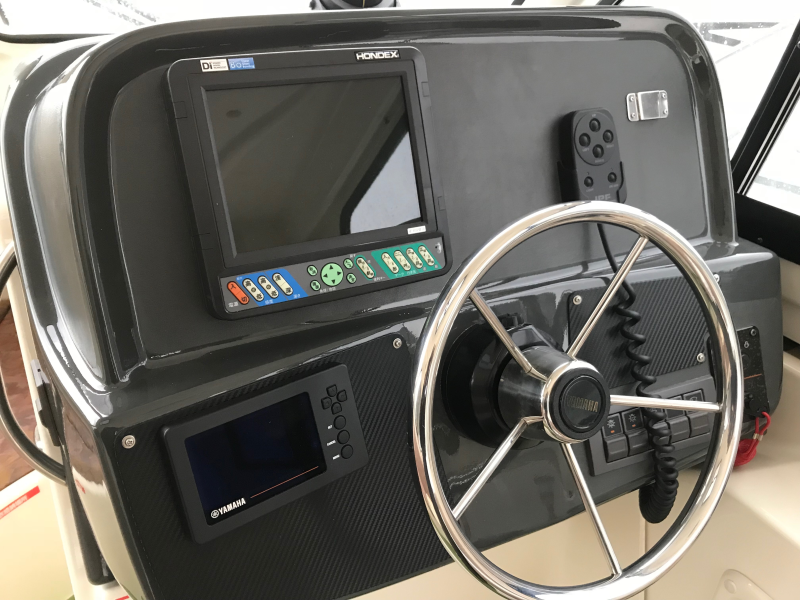 新艇中古艇販売