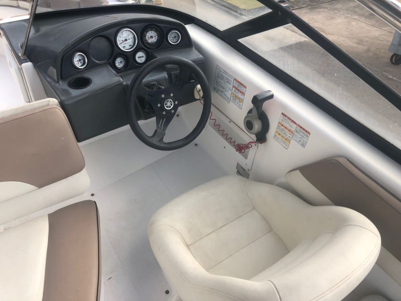 新艇中古艇販売