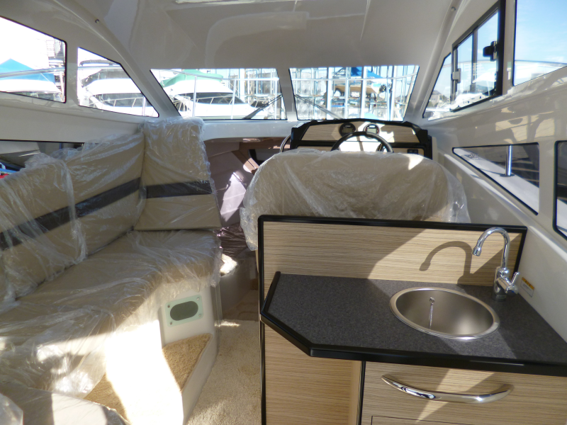 新艇中古艇販売