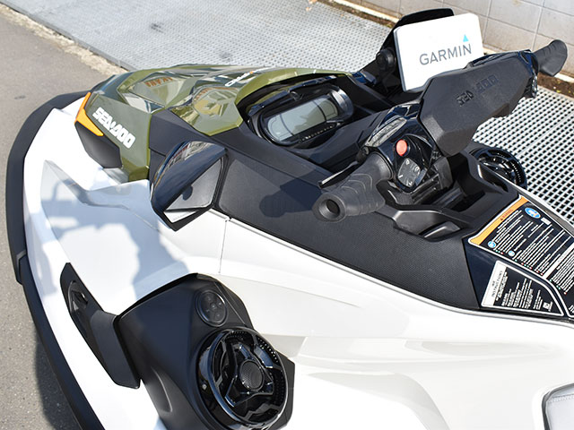 新艇中古艇販売