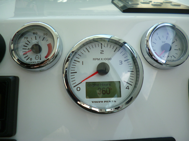 新艇中古艇販売