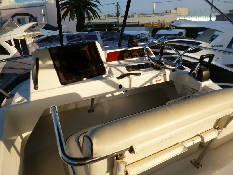 新艇中古艇販売