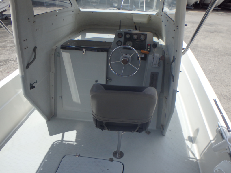 新艇中古艇販売