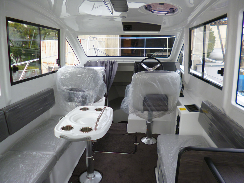 新艇中古艇販売