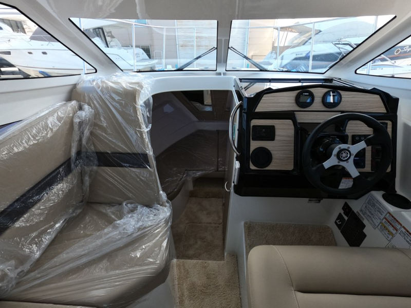 新艇中古艇販売