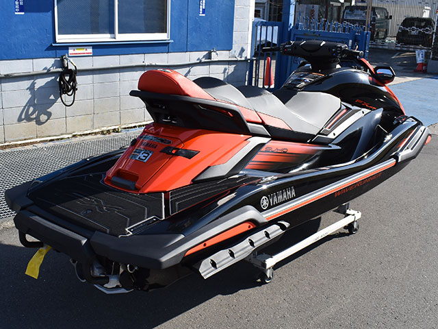 新艇中古艇販売