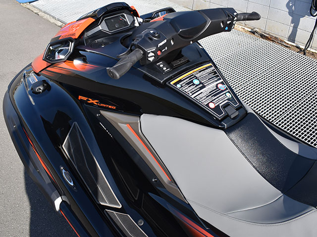 新艇中古艇販売