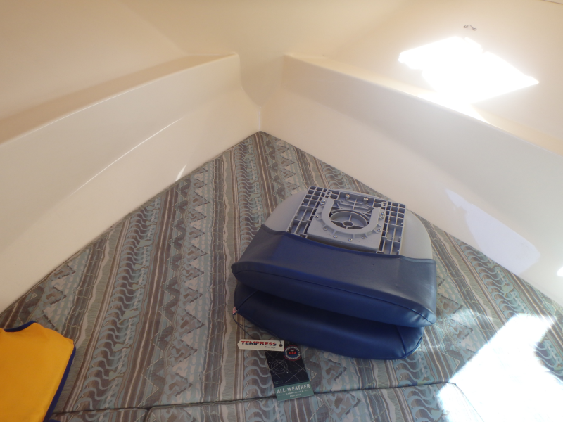 新艇中古艇販売