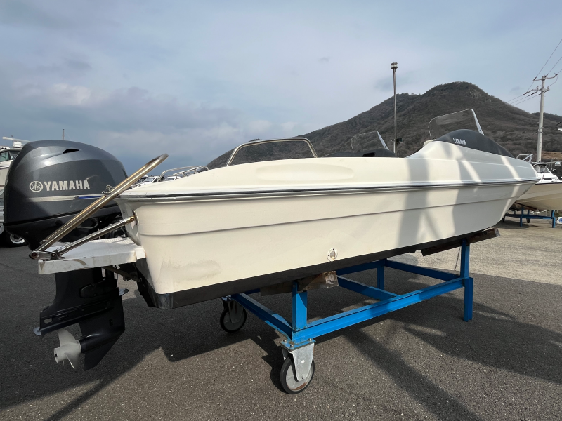 新艇中古艇販売
