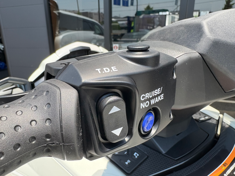 新艇中古艇販売