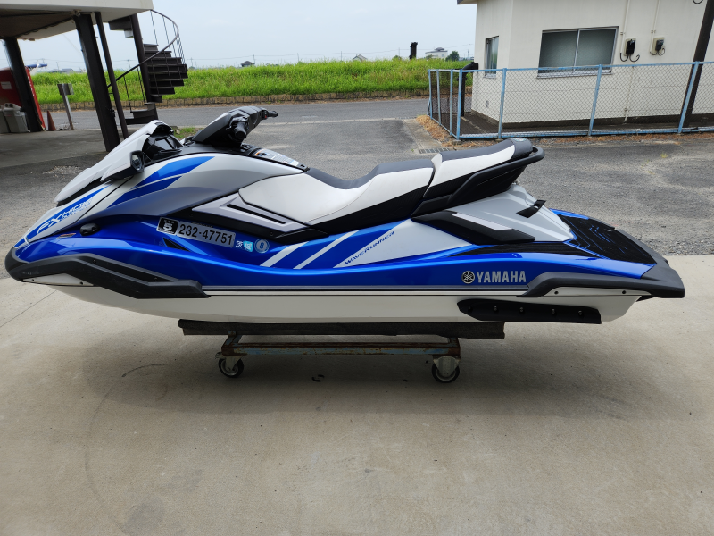 新艇中古艇販売