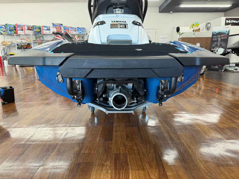 新艇中古艇販売