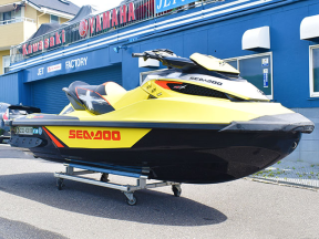 新艇中古艇販売