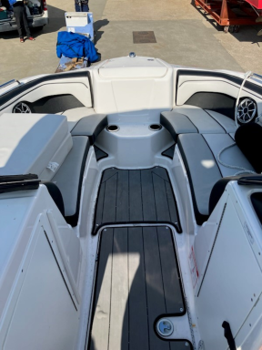 boat.image