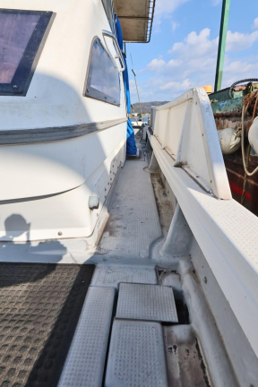boat.image