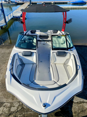 boat.image