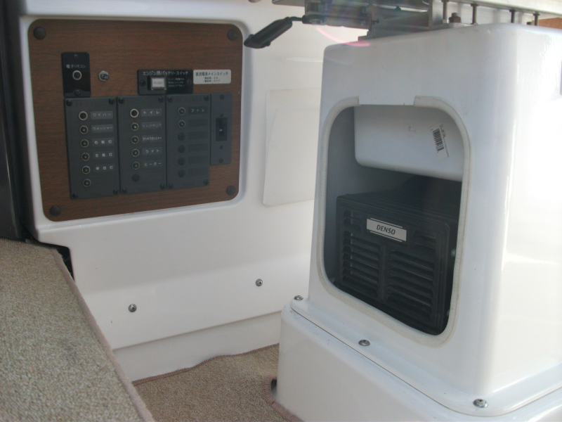 新艇中古艇販売