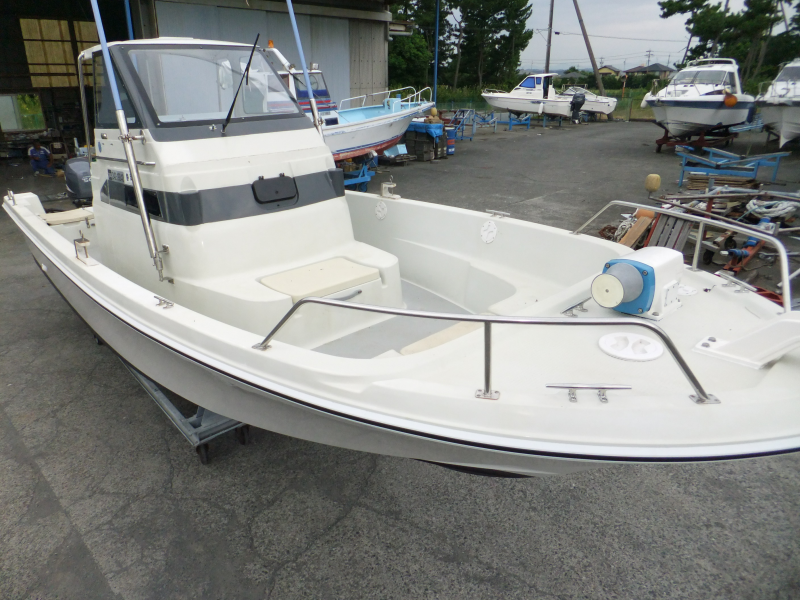 新艇中古艇販売