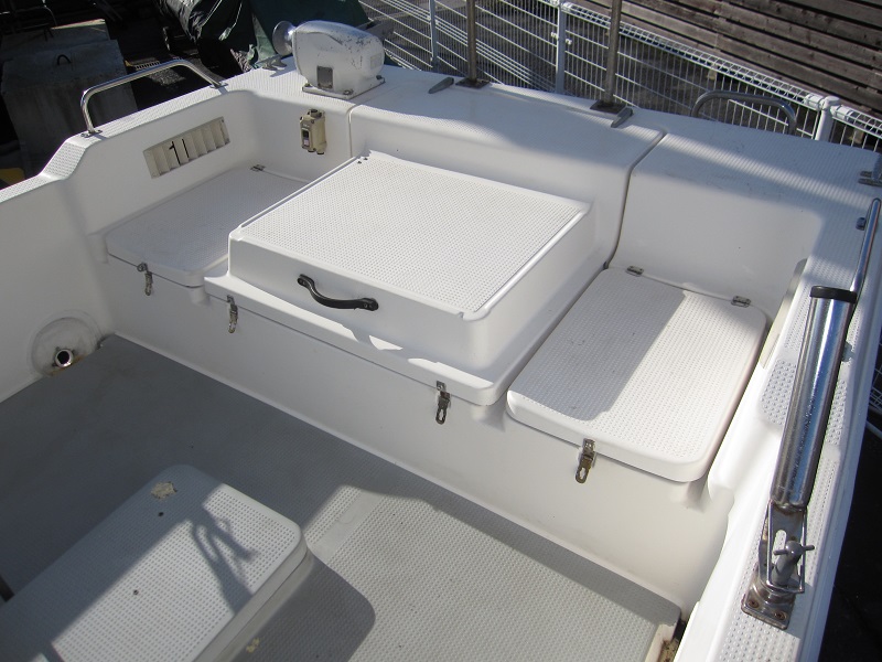 新艇中古艇販売