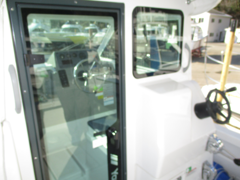 新艇中古艇販売