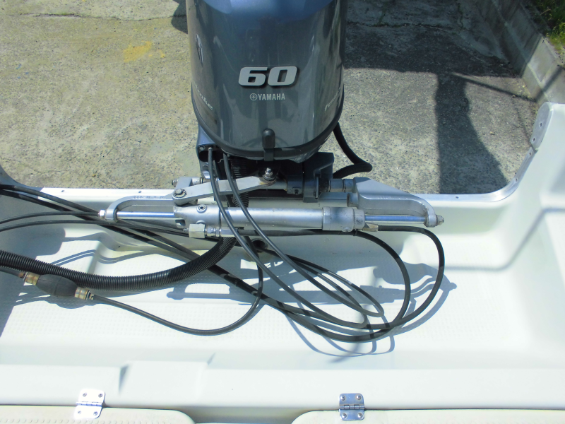 新艇中古艇販売