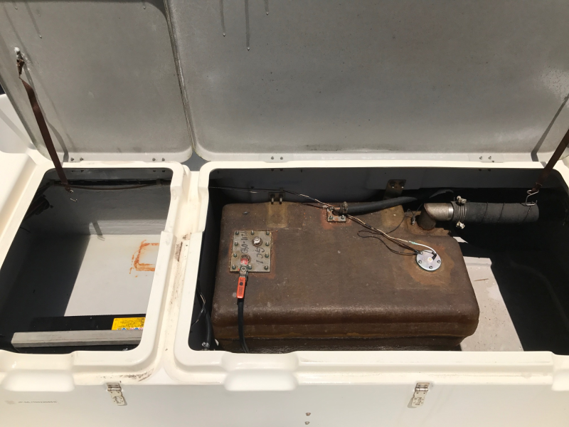 新艇中古艇販売