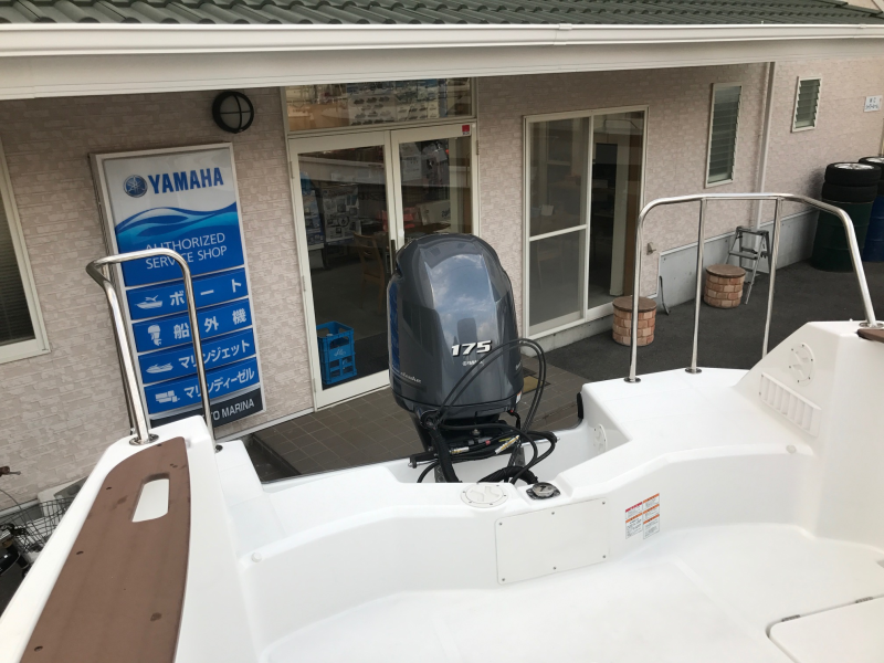 新艇中古艇販売