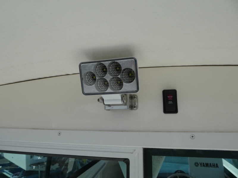 新艇中古艇販売