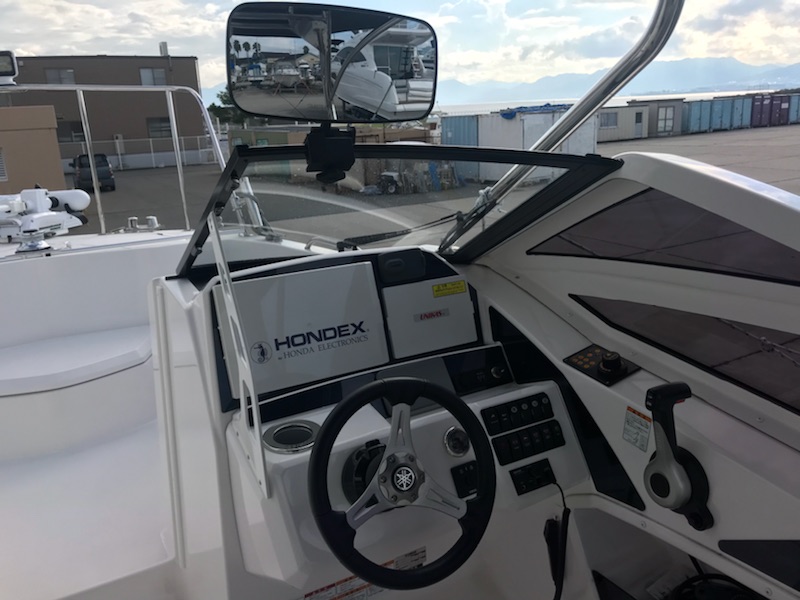 新艇中古艇販売