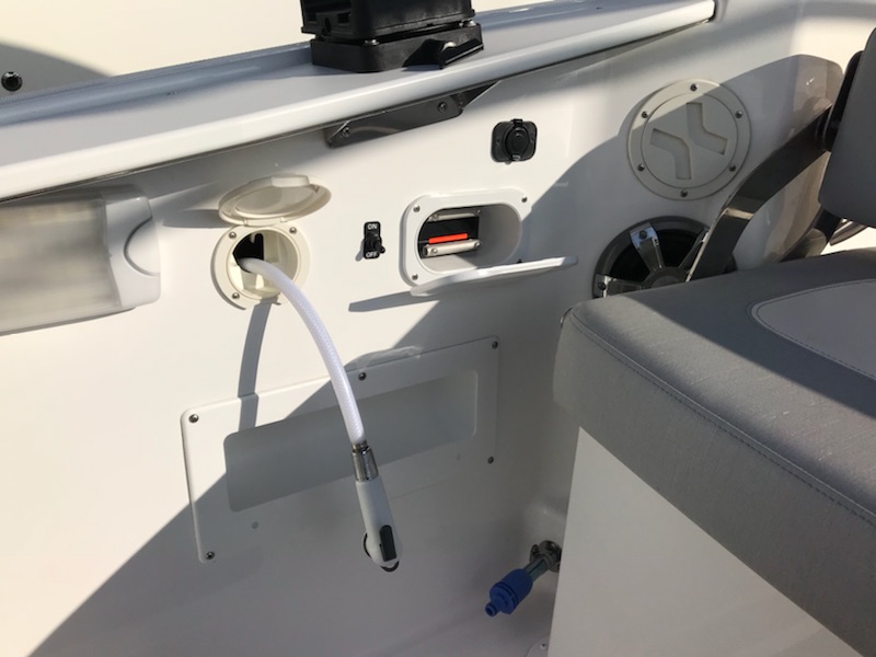 新艇中古艇販売