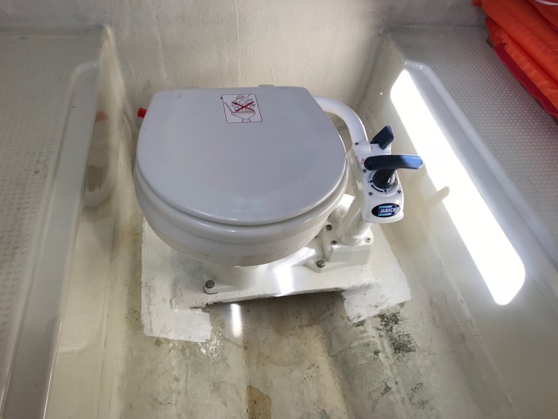 新艇中古艇販売