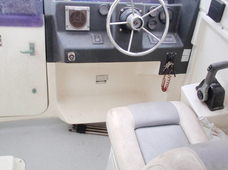 新艇中古艇販売