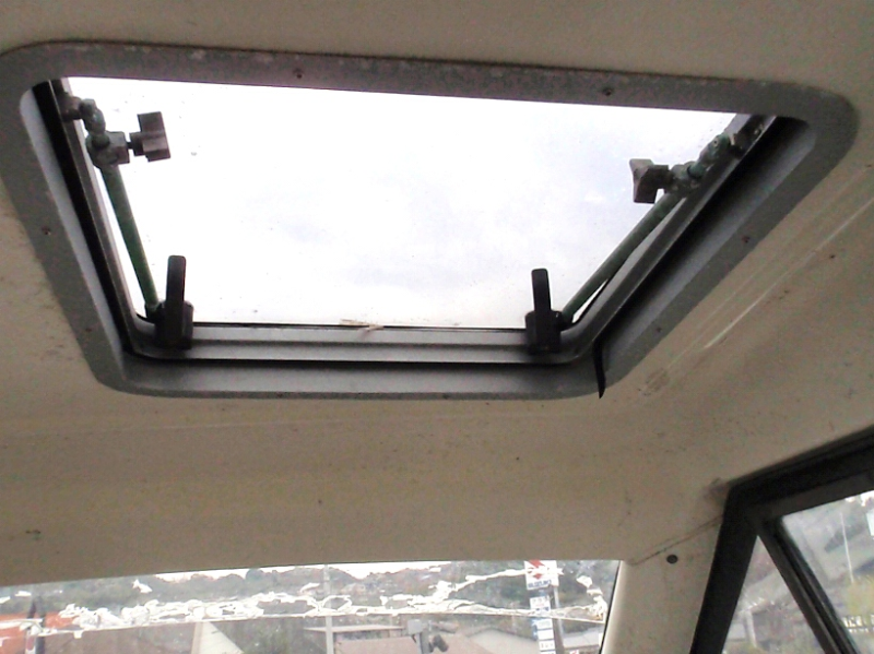 新艇中古艇販売