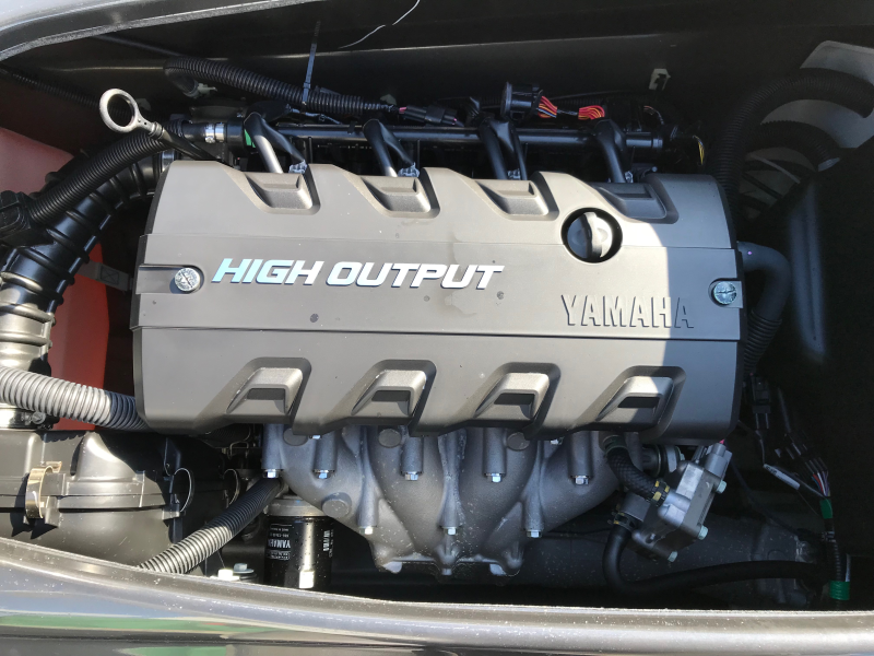 新艇中古艇販売