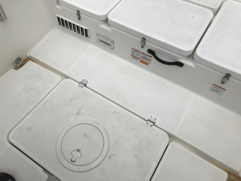 新艇中古艇販売