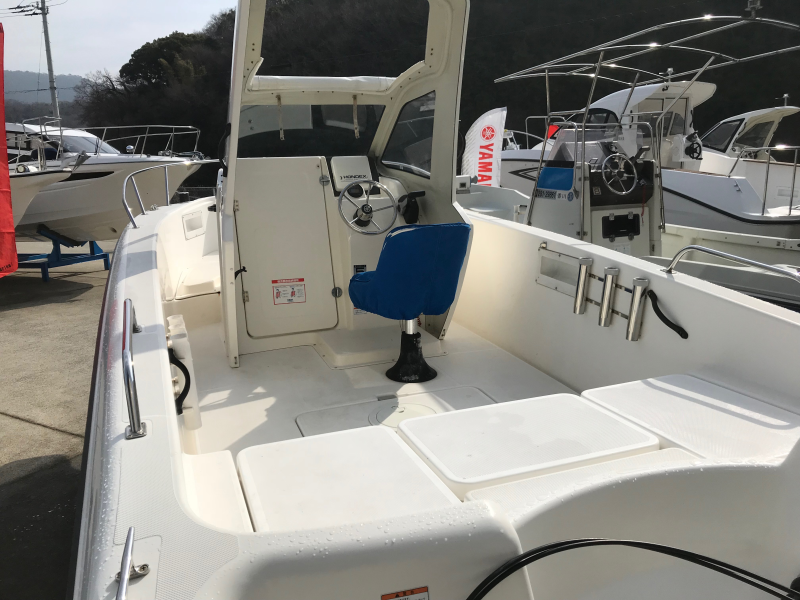 新艇中古艇販売