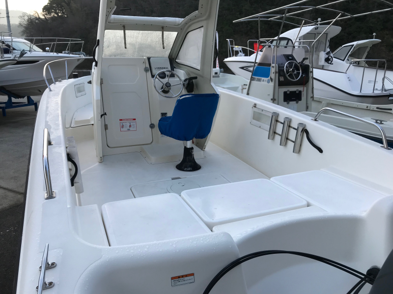 新艇中古艇販売