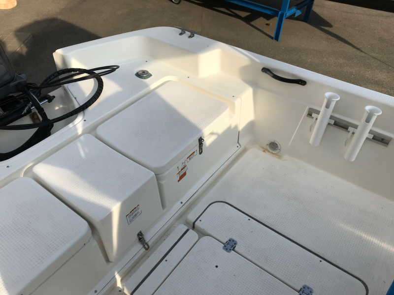 新艇中古艇販売