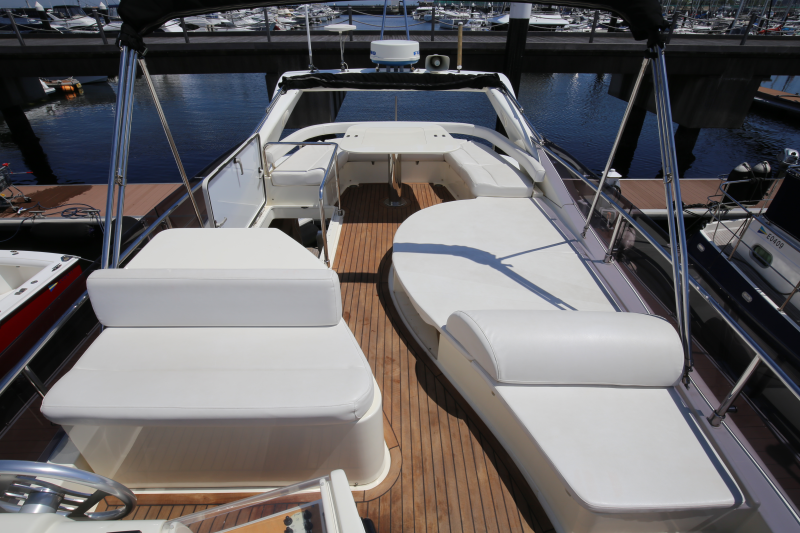 新艇中古艇販売