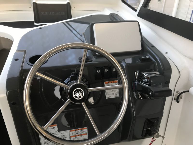 新艇中古艇販売