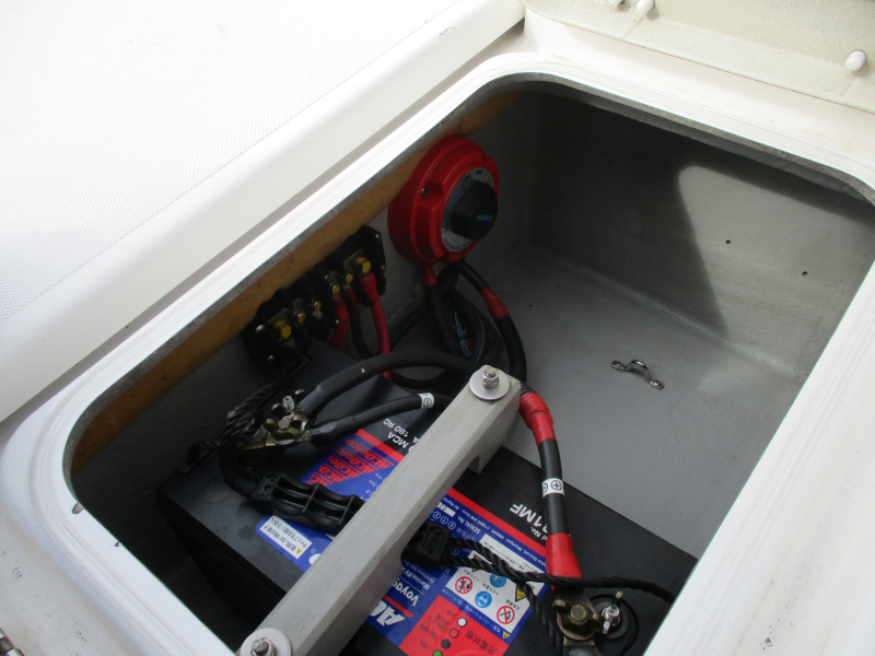 新艇中古艇販売