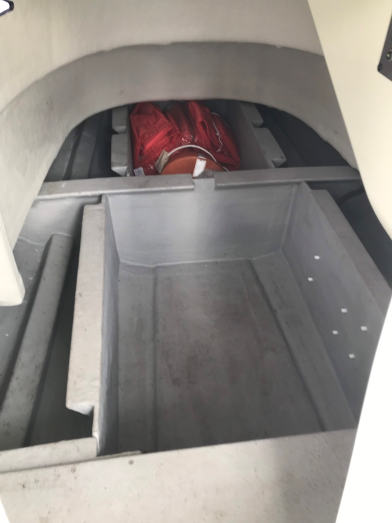 新艇中古艇販売