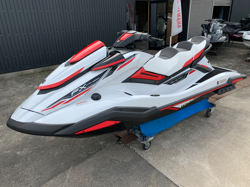 新艇中古艇販売