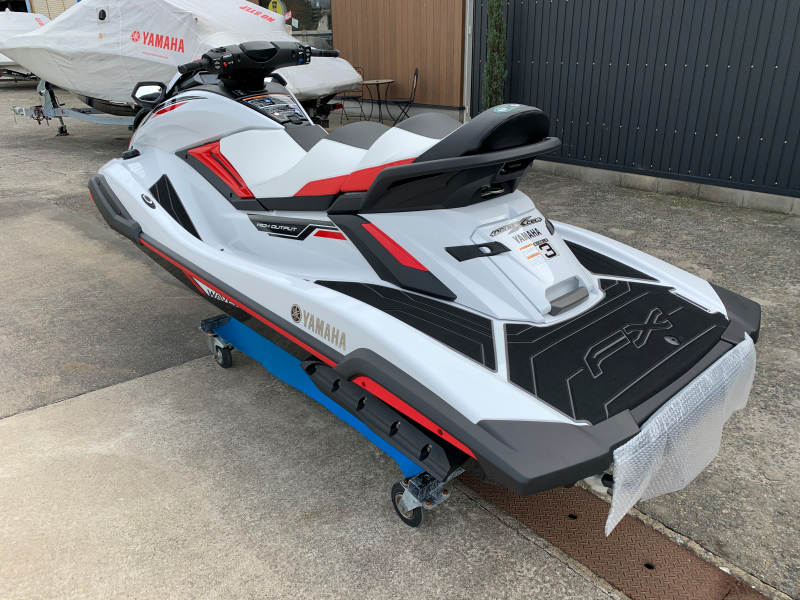 新艇中古艇販売