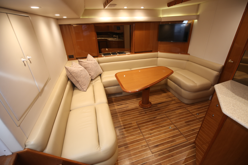 新艇中古艇販売