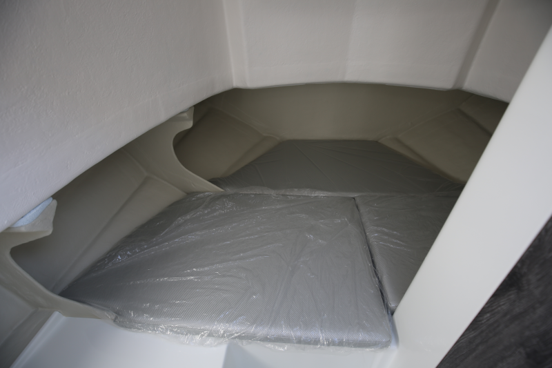 新艇中古艇販売