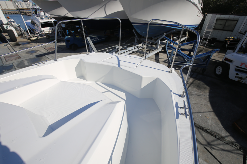 新艇中古艇販売