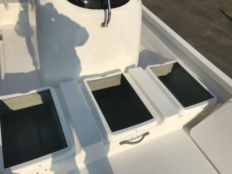 新艇中古艇販売