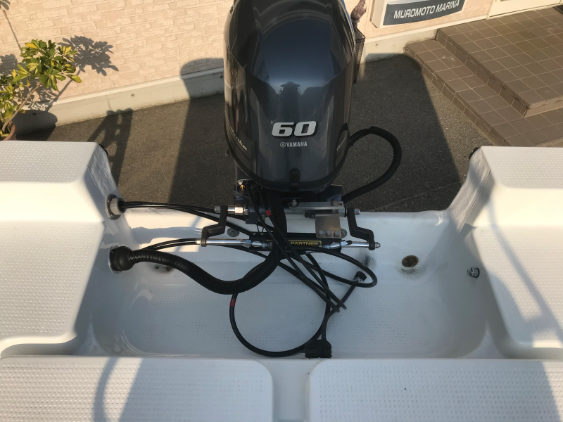 新艇中古艇販売