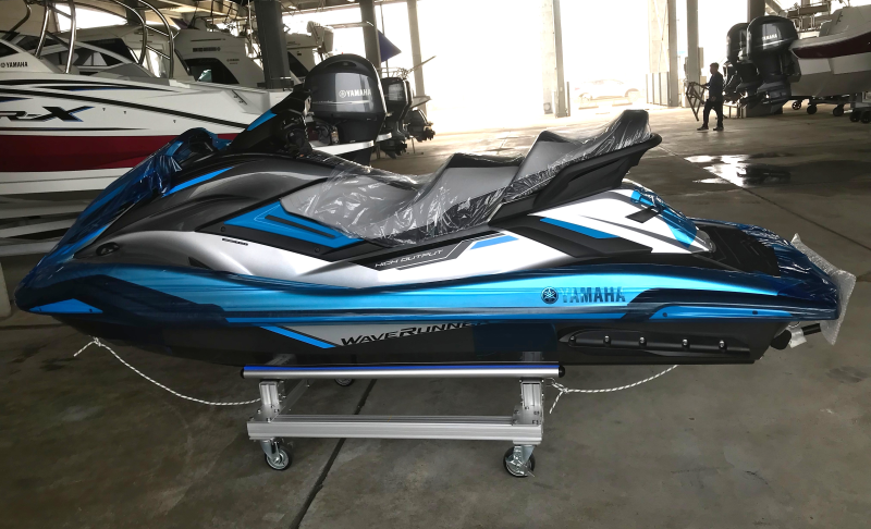 新艇中古艇販売